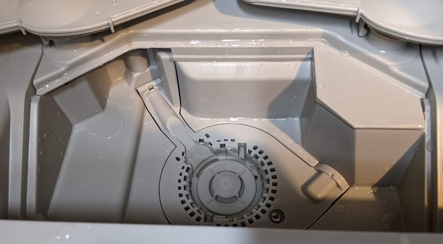 Panasonic食器洗い乾燥機庫内クリーナーを使った後の食洗機庫内排水口カバー下
